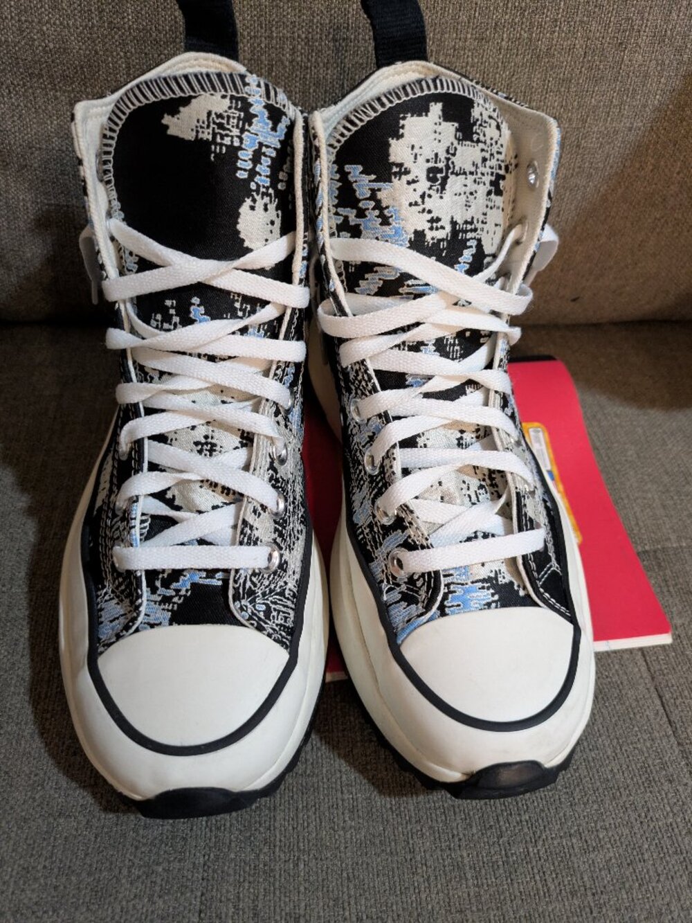 Converse AllStar Chuck Taylor'Floral' Saturn Blue Size US 7.5 M 9 W Great Cond